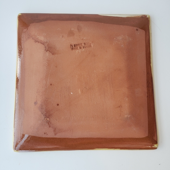 T Comme Terre de Provence Made in France hand painted & glazed terracotta plate - Picture 3 of 9